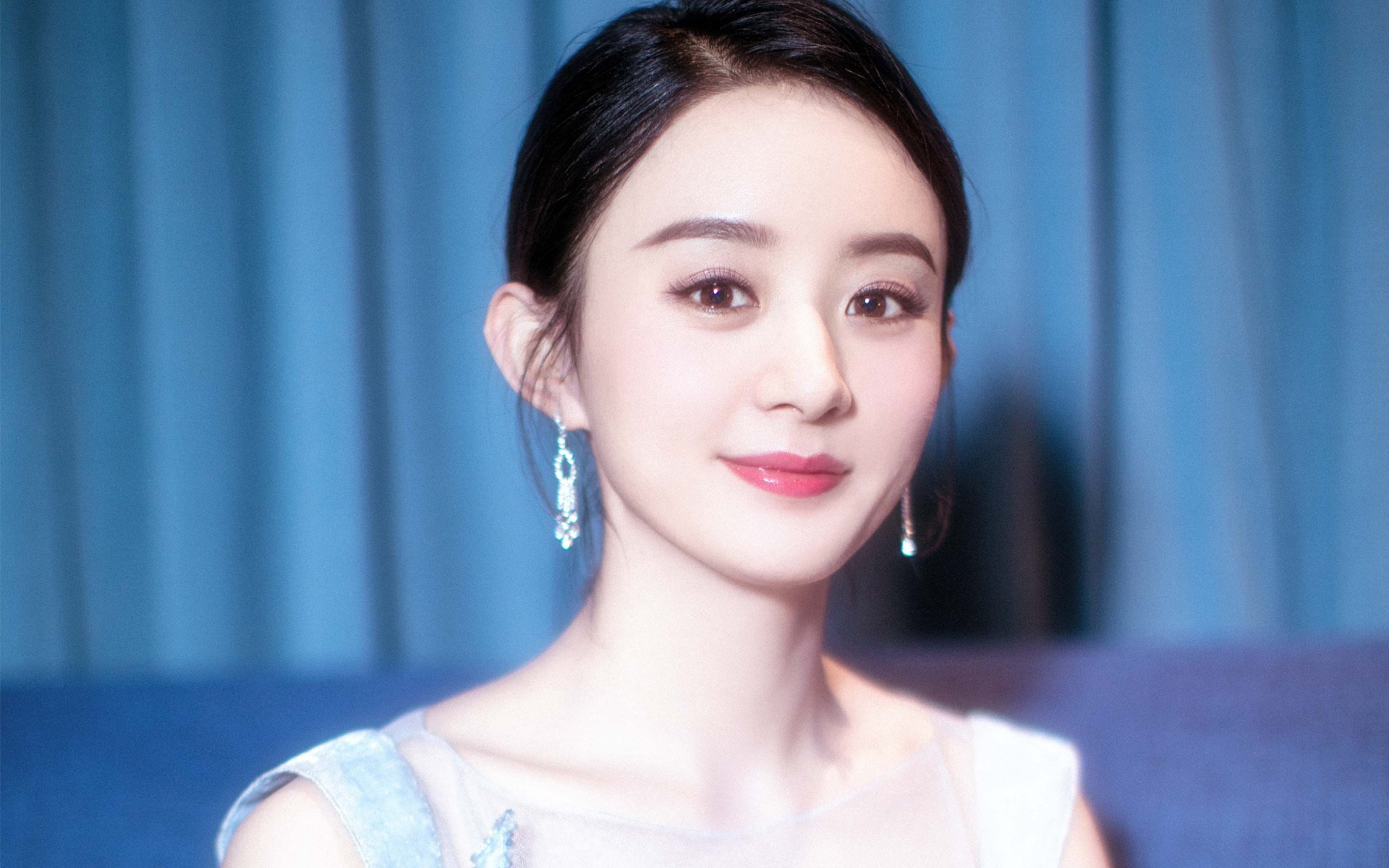 跨界对决,当西决生死战的戏剧性投射在威尔士与马里的绿茵场上