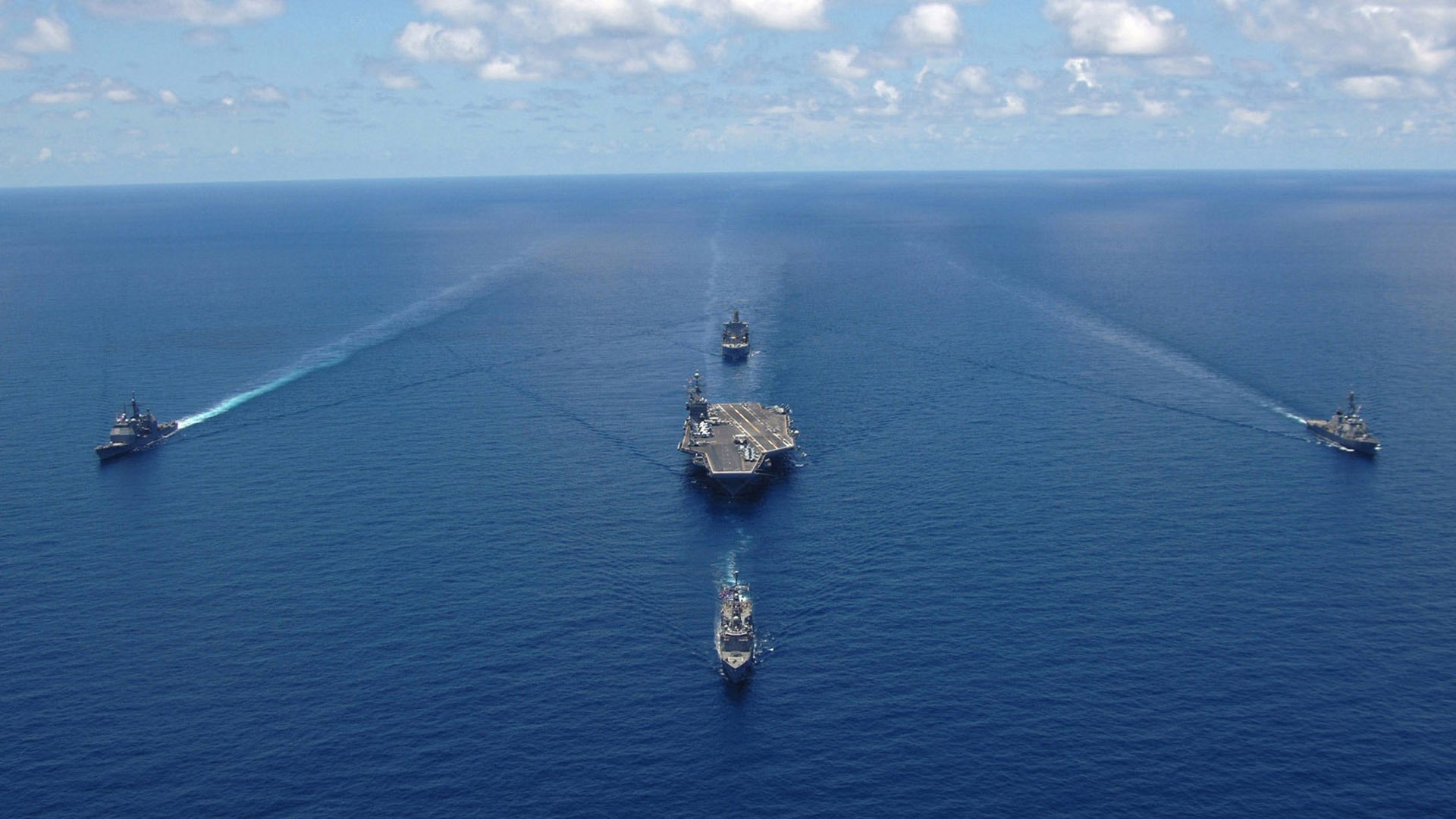 争冠天平上的砝码与淬火的勋章，现代足球的双重叙事