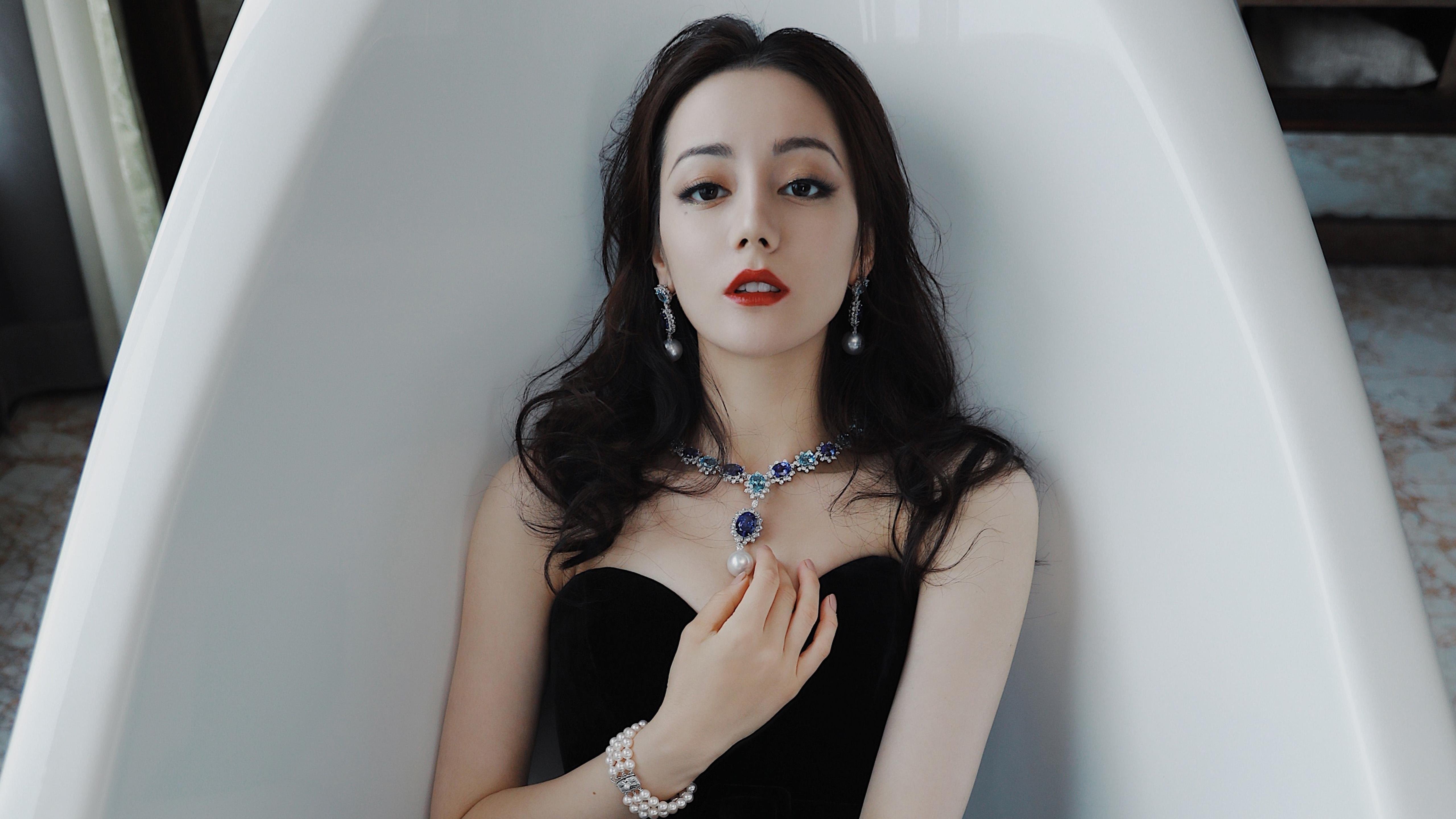 黑马之战无黑马，B费闪耀如天神下凡，克罗地亚用老辣碾压青春